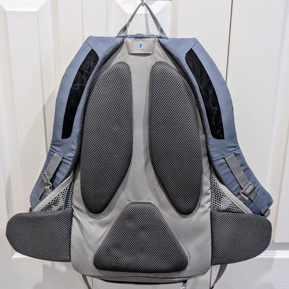 POWDER BLUE Eddie Bauer Highpoint 30L Backpack - Picture 11 of 16